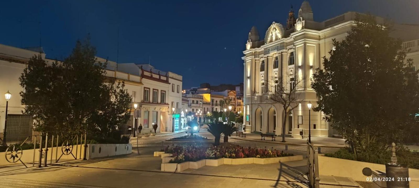 Casa Manuel Alquiler De Habitaciones En Casa Compartida Carmona  Ngoại thất bức ảnh
